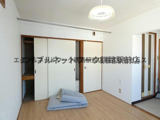 コーポシマムラの洋室