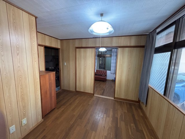 【居間・リビング】 | 兼城貸店舗