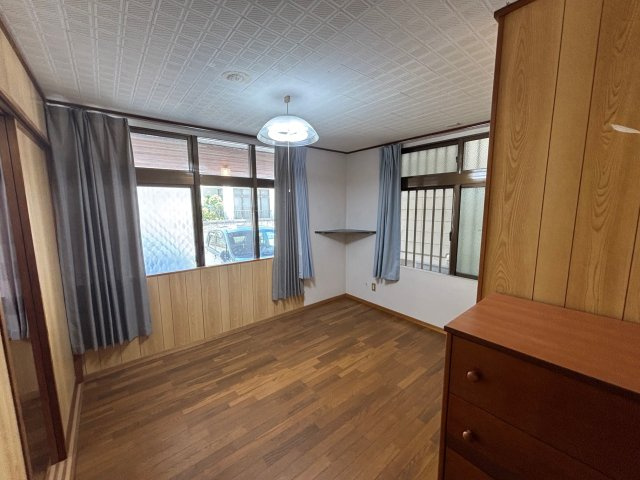 【居間・リビング】 | 兼城貸店舗