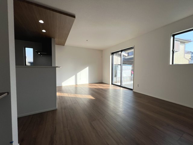 昭島市福島町3丁目　新築戸建全3棟の居間・リビング|LDK17帖