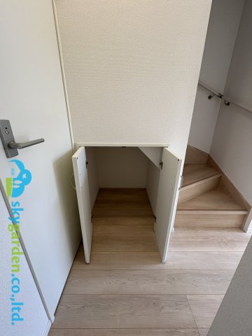 茅ヶ崎市柳島第11　新築戸建　全8棟6号棟の収納|階段下収納