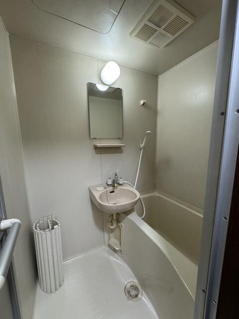 人気のバス・トイレ別物件です