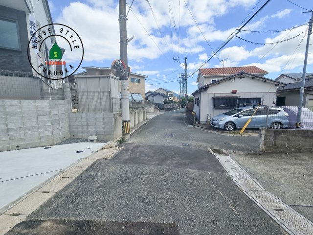 筑紫野市石崎3丁目第1-2棟（2号棟）　の前面道路含む現地写真|前面道路です。