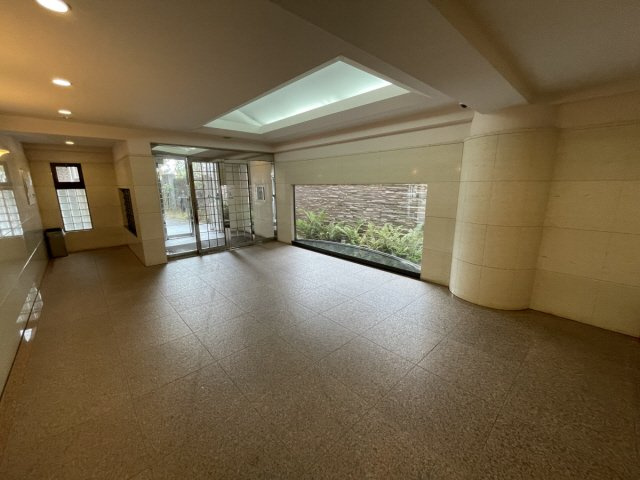 アーデンコート住吉川のエントランス