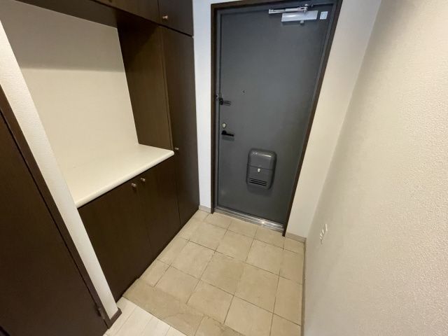 アーデンコート住吉川の玄関