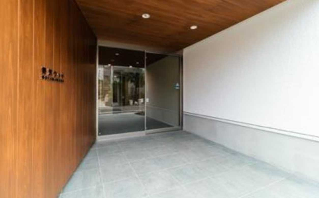 野沢ウッド　ロフト　管理人巡回　食器洗い乾燥機のエントランス