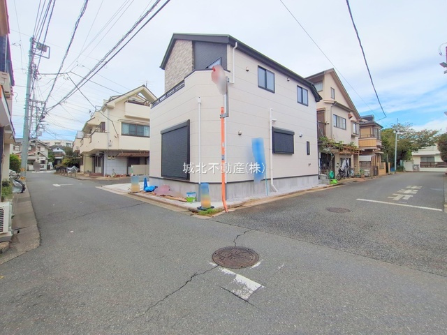 練馬区東大泉7丁目 限定1棟の前面道路含む現地写真
