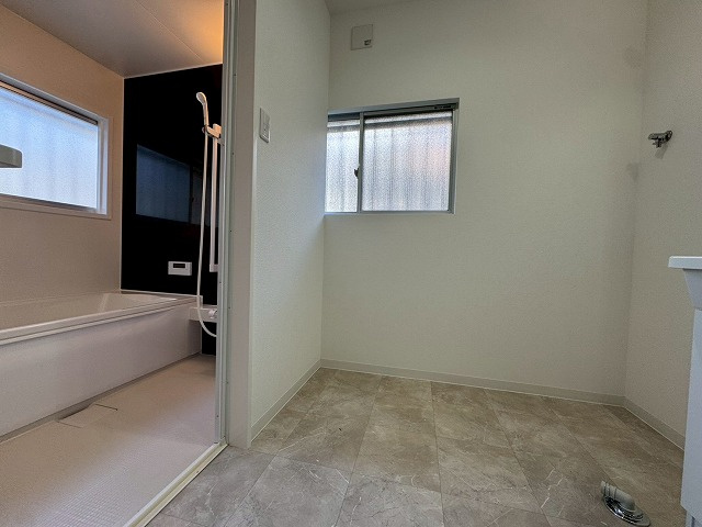 【ランドリースペース】 | 東区下原2丁目戸建