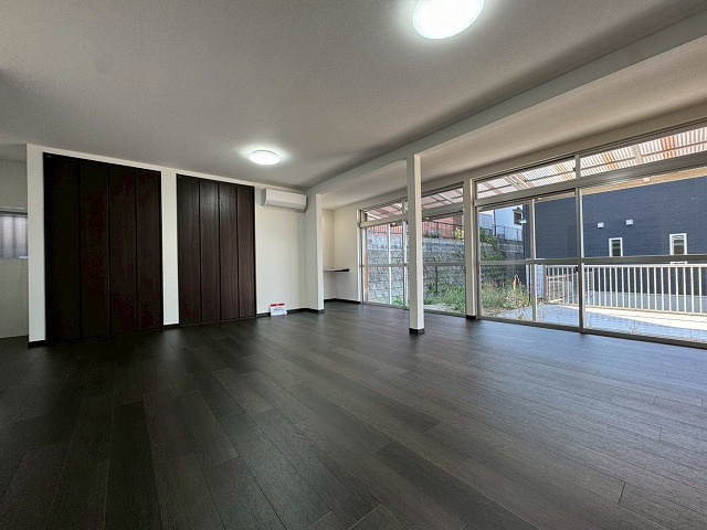 【居間・リビング】 | 東区下原2丁目戸建