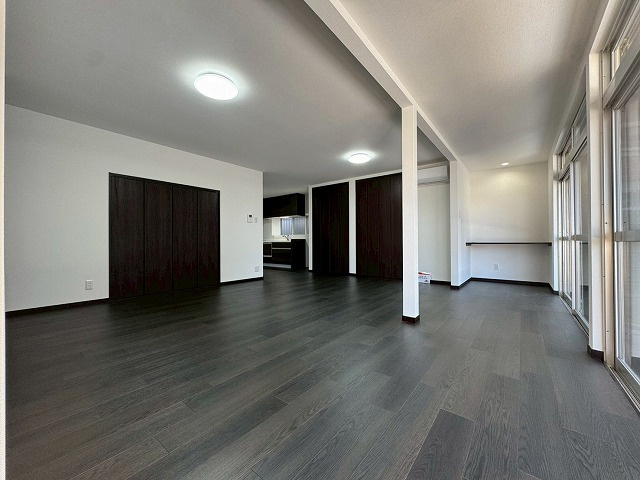 【居間・リビング】 | 東区下原2丁目戸建