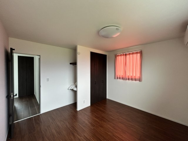 東田1丁目　中古戸建の洋室