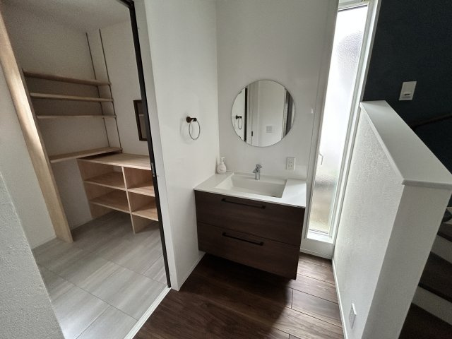 東田1丁目　中古戸建の独立洗面台