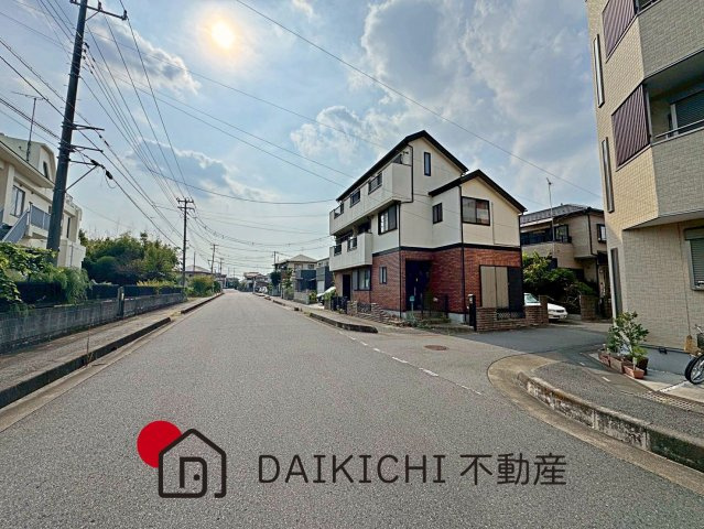 【前面道路含む現地写真】 | 上尾市小泉6丁目　中古戸建