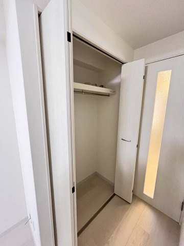 大阪市鶴見区緑１丁目の賃貸マンションの収納