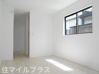 【洋室】 | 会津若松市日新町新築一戸建て2棟 | コンパクトで使いやすい洋室です