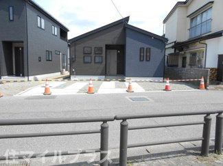 【駐車場】 | 会津若松市日新町新築一戸建て2棟 | 駐車場があるので、車を買う予定の方も安心です