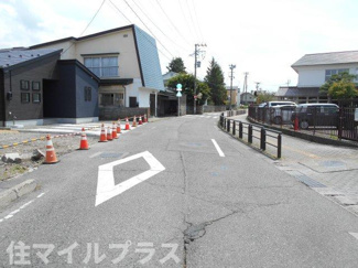 【前面道路含む現地写真】 | 会津若松市日新町新築一戸建て2棟 | 前面道路含む現地写真です