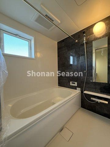 【浴室】 | 段差のあるバスタブは水かさが減り、節水対策にも効果を発揮！
１日頑張った身体を癒します♪