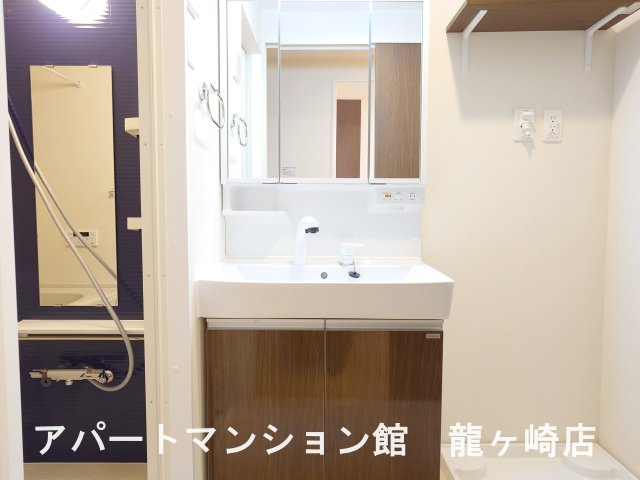 ソラリス　Solarisの独立洗面台