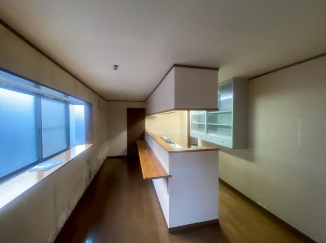 摂津市鳥飼西4丁目　店舗付住宅のキッチン