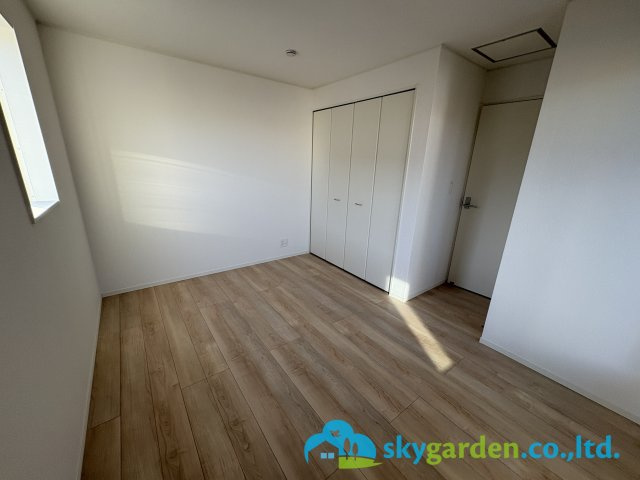 茅ヶ崎市柳島第11　新築戸建　全8棟8号棟の寝室|落ち着いた色調の寝室です