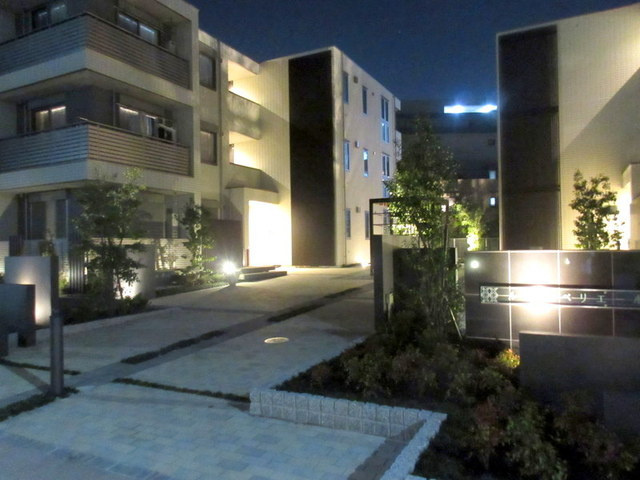 ル　シュペリエールＡのエントランス|★アプローチ付エントランス★