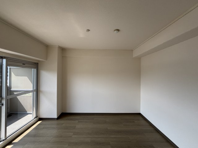 サーパス沼田の洋室