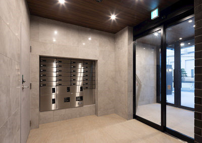 【エントランス】 | 仲介手数料半額！HPに初期費用掲載！「プライスホーム」で検索！リアンレガーロ吉塚ステーション