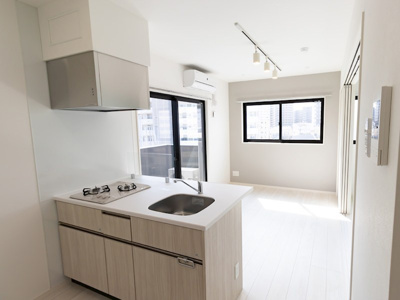 【居間・リビング】 | 仲介手数料半額！HPに初期費用掲載！「プライスホーム」で検索！リアンレガーロ吉塚ステーション