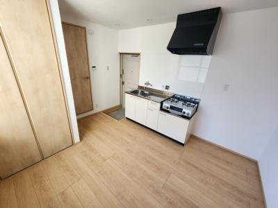 ツカサビルの洋室