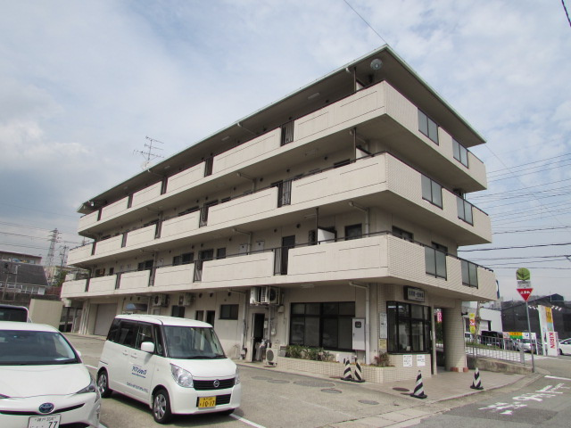 宝塚市栄町１丁目の賃貸マンション