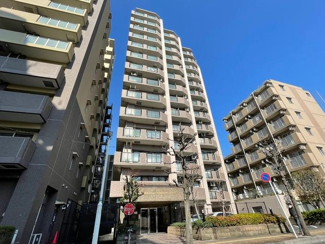 ライオンズマンション市川シティの外観