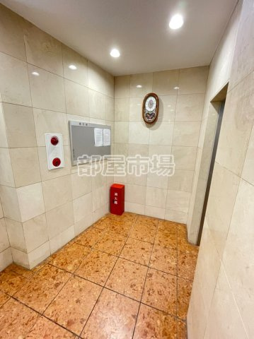 メゾンアワジⅡのロビー