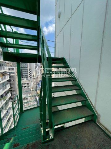 メゾンアワジⅡのその他共用部分|非常階段