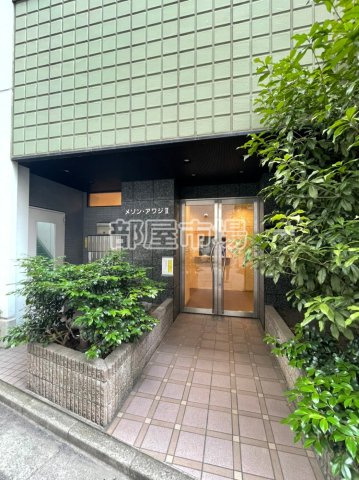 メゾンアワジⅡのエントランス