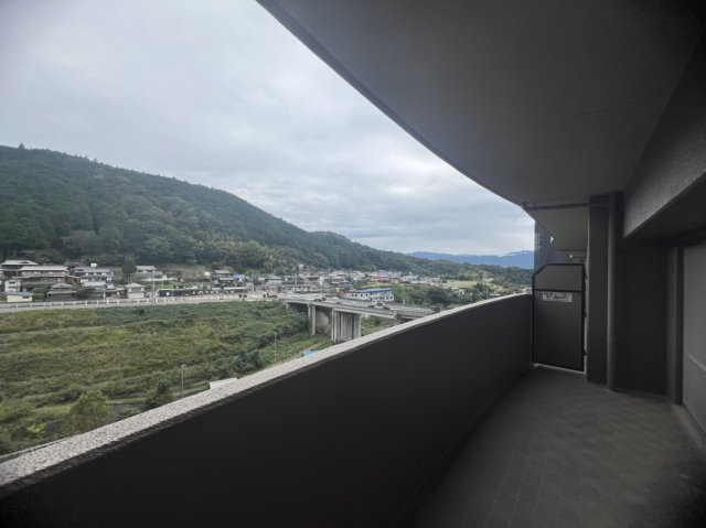 【バルコニー】林間田園都市グリーンコート五番館 