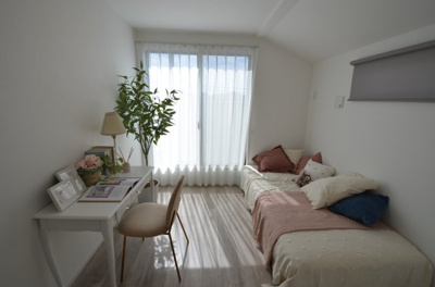 【洋室】 | グランエクセラ港北/小机町 | 小机町７号棟洋室　※間取り・クロス、フローリング、建具等の配色は棟ごとに違います。