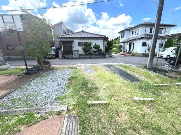 茂原市立木　中古戸建の庭|平成20年7月築3LDK 太陽光発電 オール電化 敷地約68坪 車3台可 田園風景が広がる閑静な環境