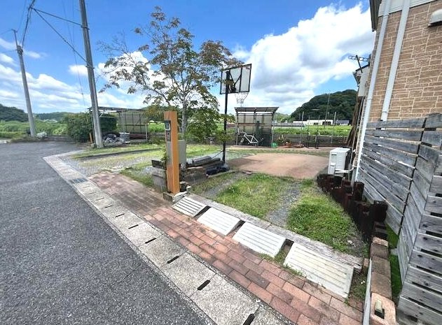 茂原市立木　中古戸建の庭|平成20年7月築3LDK 太陽光発電 オール電化 敷地約68坪 車3台可 田園風景が広がる閑静な環境