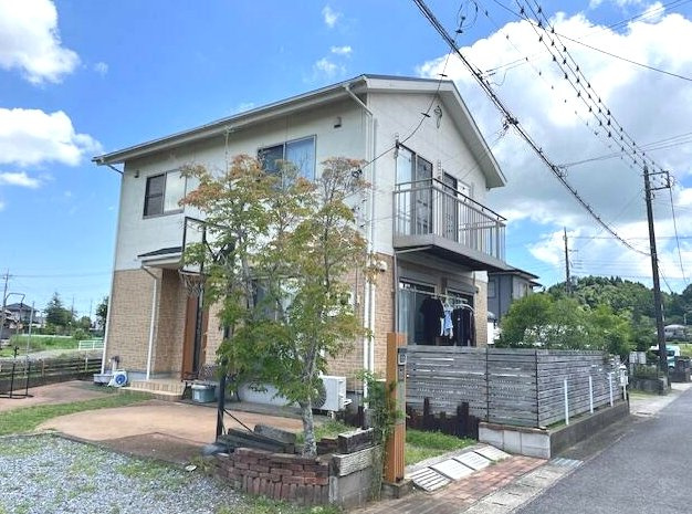 茂原市立木　中古戸建の外観|平成20年7月築3LDK 太陽光発電 オール電化 敷地約68坪 車3台可 田園風景が広がる閑静な環境