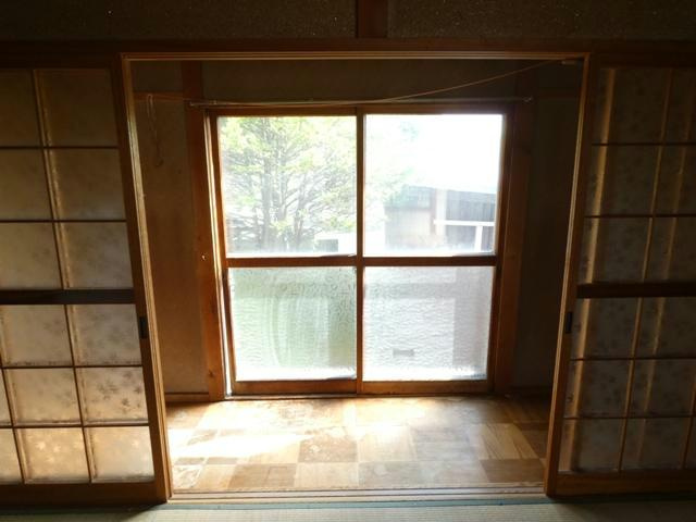 桜ヶ岡7-24-4貸家の居間・リビング