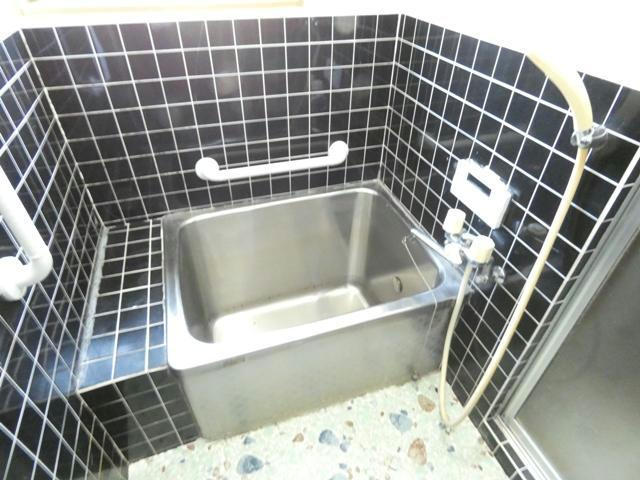 桜ヶ岡7-24-4貸家の浴室