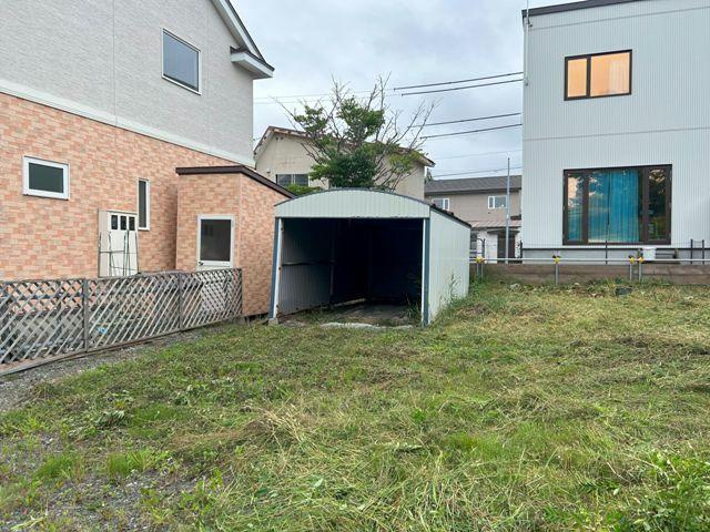 桜ヶ岡7-24-4貸家の駐車場