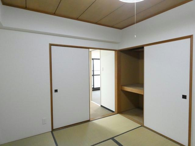 三共ユタカビルの内装