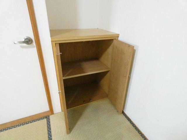 三共ユタカビルの収納