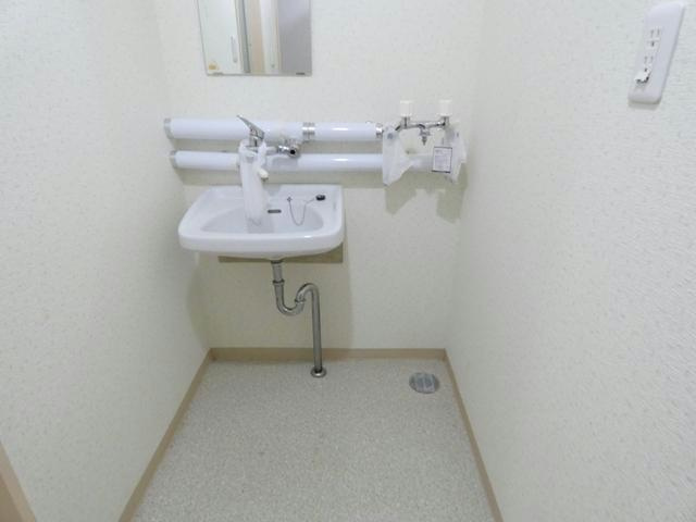 三共ユタカビルの洗面所