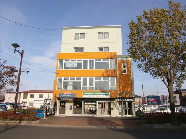 三共ユタカビルの外観