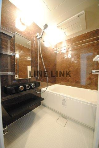 ローレルタワー心斎橋の浴室