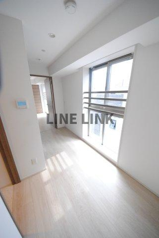 ローレルタワー心斎橋の居間・リビング