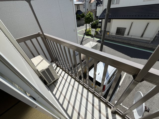 ハウスいわつきのバルコニー|暖かな日差しのふりそそぐバルコニー